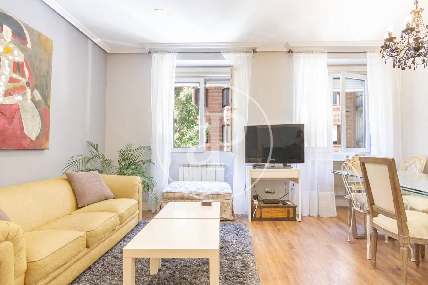 Appartement de 2 chambres à louer à Madrid ville - 2 400 € (Ref: 10034023)