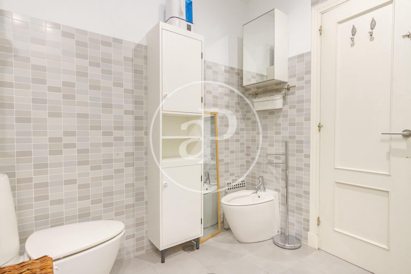 Appartement de 2 chambres à louer à Madrid ville - 2 400 € (Ref: 10034023)