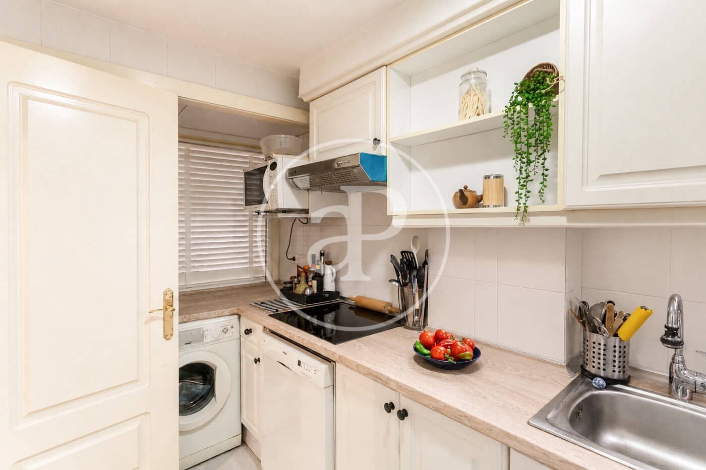 1 sypialnia Apartament na sprzedaż w Miasto Madryt z basenem - 490 000 € (Ref: 10035428)