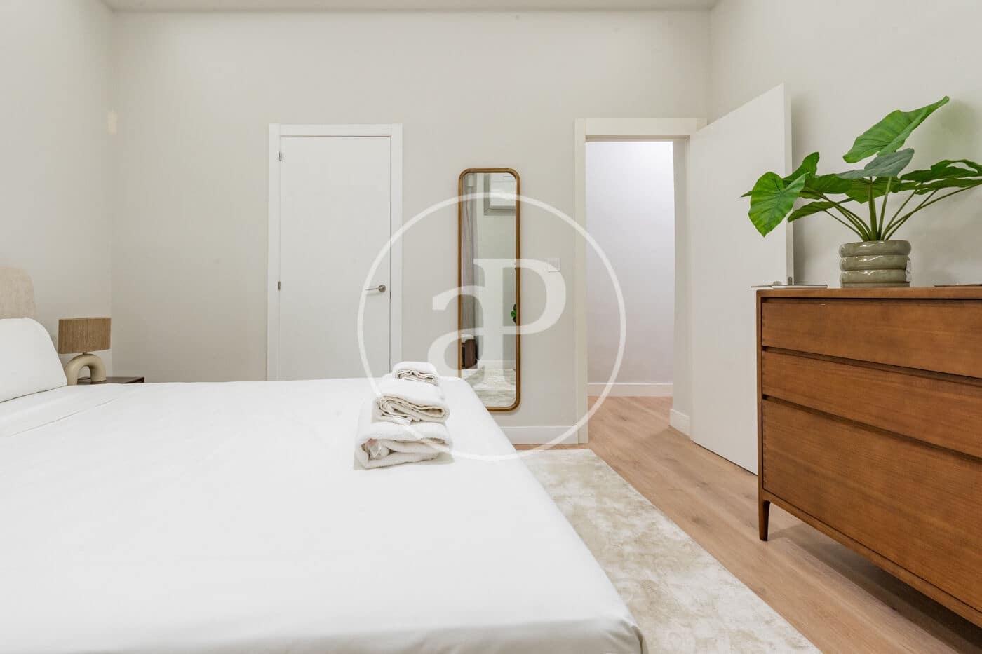2 bedroom Apartment for sale in Madrid city - € 570,000 (Ref: 10035429)