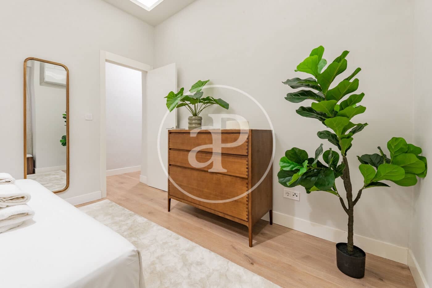 2 bedroom Apartment for sale in Madrid city - € 570,000 (Ref: 10035429)