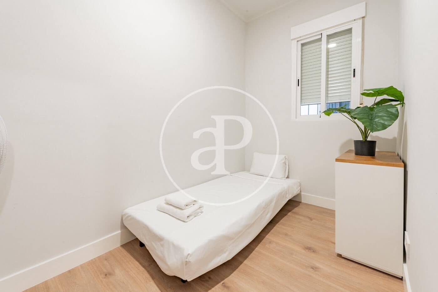 2 bedroom Apartment for sale in Madrid city - € 570,000 (Ref: 10035429)