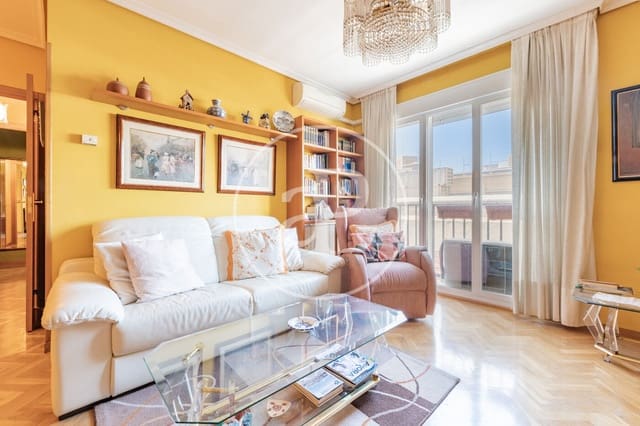 Apartamento de 2 habitaciones en Palacio, Madrid ciudad en venta con piscina - 790.000 € (Ref: 10035430)