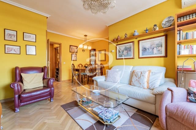 Apartamento de 2 habitaciones en Palacio, Madrid ciudad en venta con piscina - 790.000 € (Ref: 10035430)