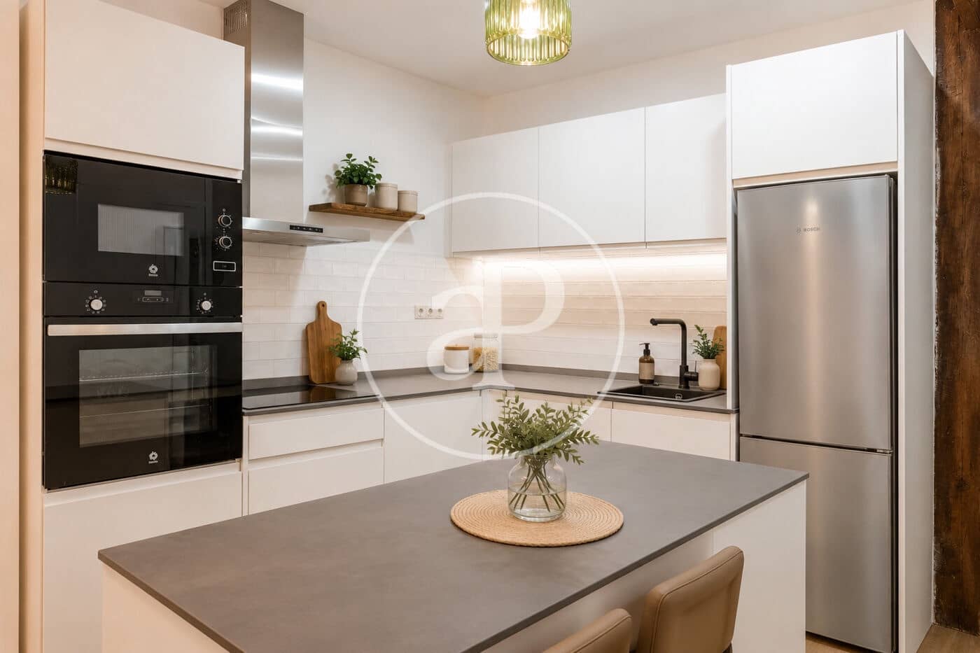 2 bedroom Apartment for sale in Madrid city - € 600,000 (Ref: 10037482)