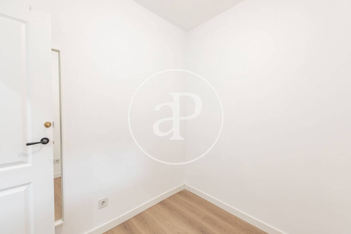 2 bedroom Apartment for sale in Madrid city - € 600,000 (Ref: 10037482)