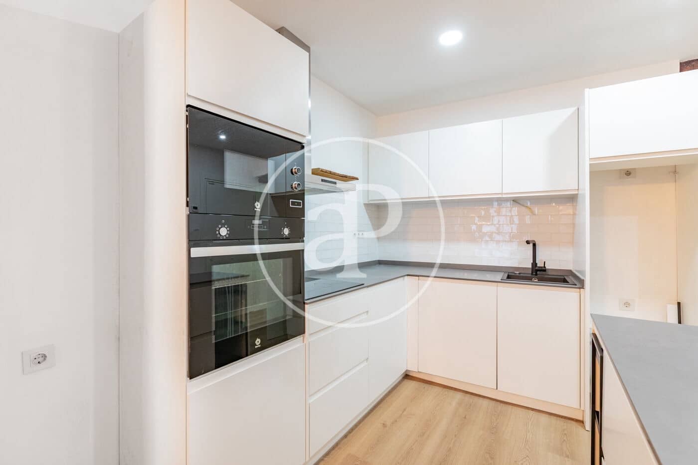 2 bedroom Apartment for sale in Madrid city - € 600,000 (Ref: 10037482)