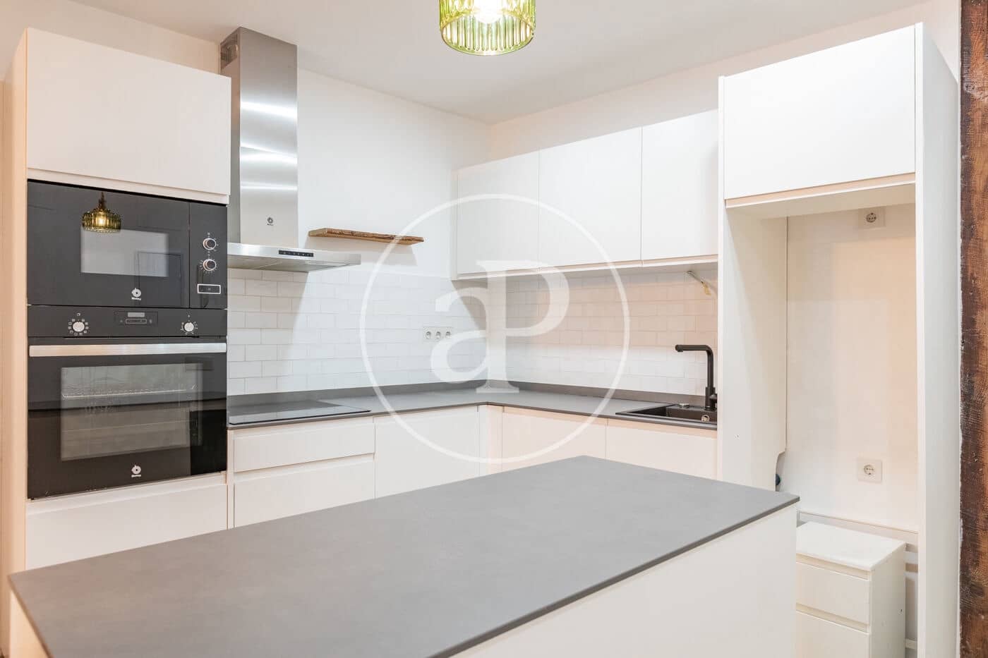 2 bedroom Apartment for sale in Madrid city - € 600,000 (Ref: 10037482)