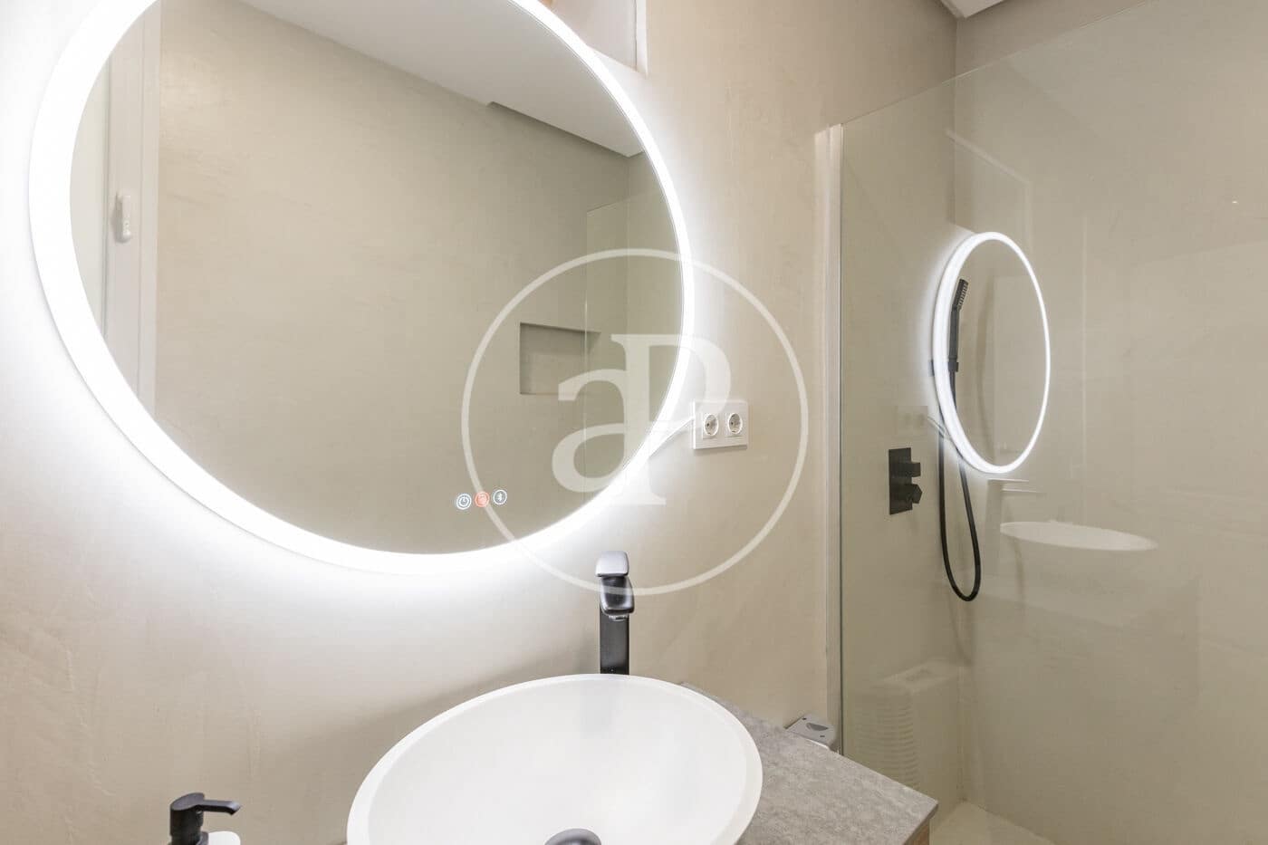 2 bedroom Apartment for sale in Madrid city - € 600,000 (Ref: 10037482)