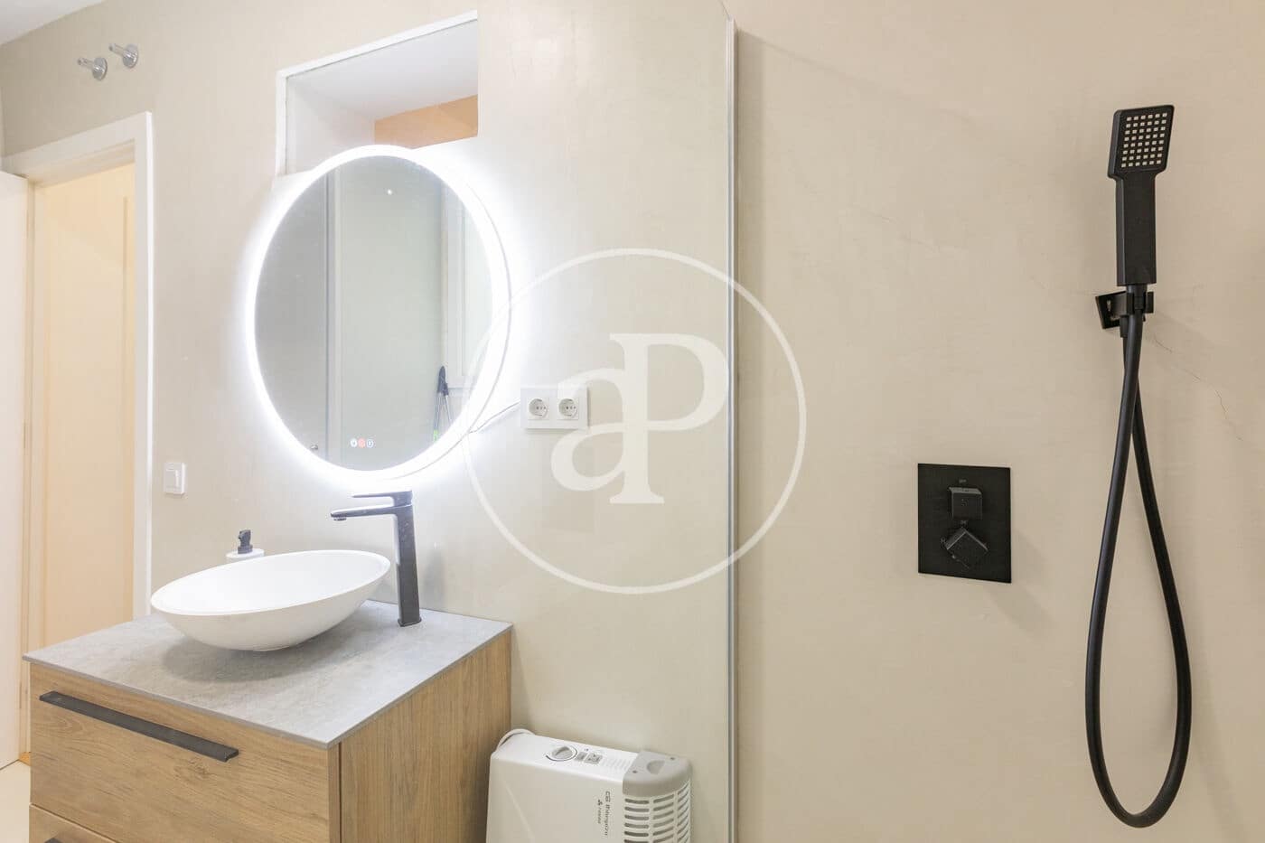 2 bedroom Apartment for sale in Madrid city - € 600,000 (Ref: 10037482)