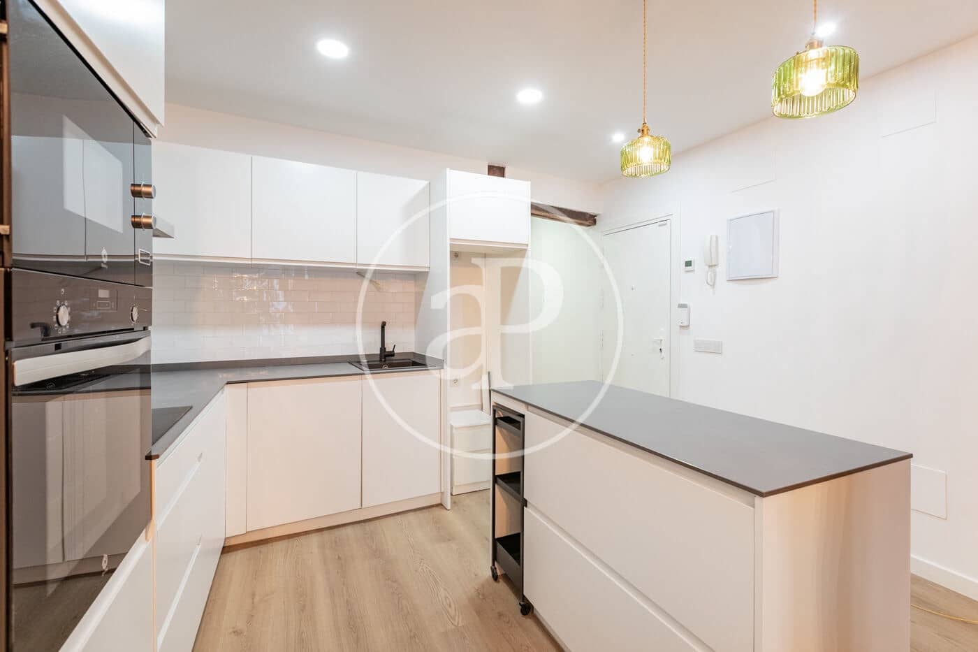 2 bedroom Apartment for sale in Madrid city - € 600,000 (Ref: 10037482)