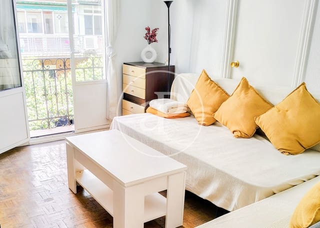4 makuuhuone Huoneisto vuokrattavana paikassa Argüelles, Madrid kaupunki - 2 700 € (Ref: 10041178)
