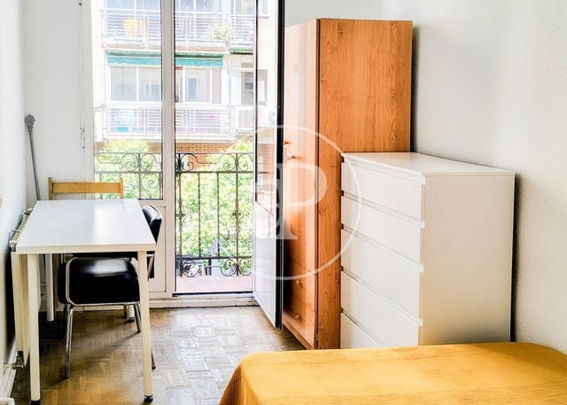 4 makuuhuone Huoneisto vuokrattavana paikassa Argüelles, Madrid kaupunki - 2 700 € (Ref: 10041178)