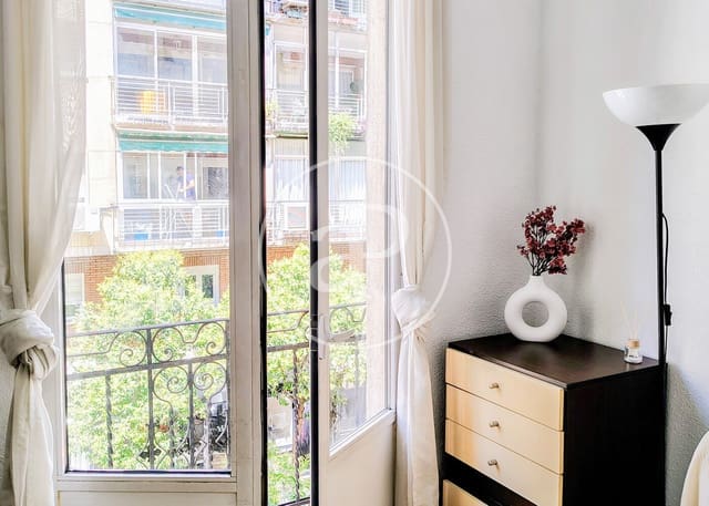 4 makuuhuone Huoneisto vuokrattavana paikassa Argüelles, Madrid kaupunki - 2 700 € (Ref: 10041178)