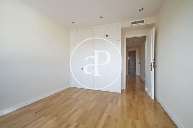 3 bedroom Penthouse for rent in Trafalgar, Madrid city - € 3,300 (Ref: 10041179)
