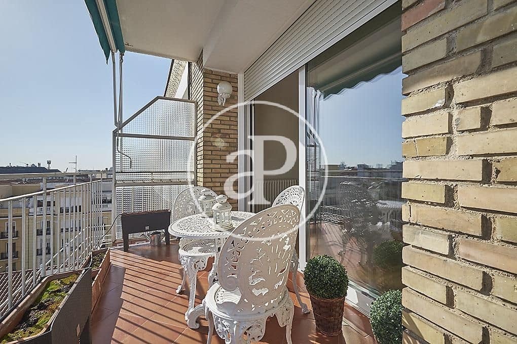 3 bedroom Penthouse for rent in Madrid city - € 3,300 (Ref: 10041179)