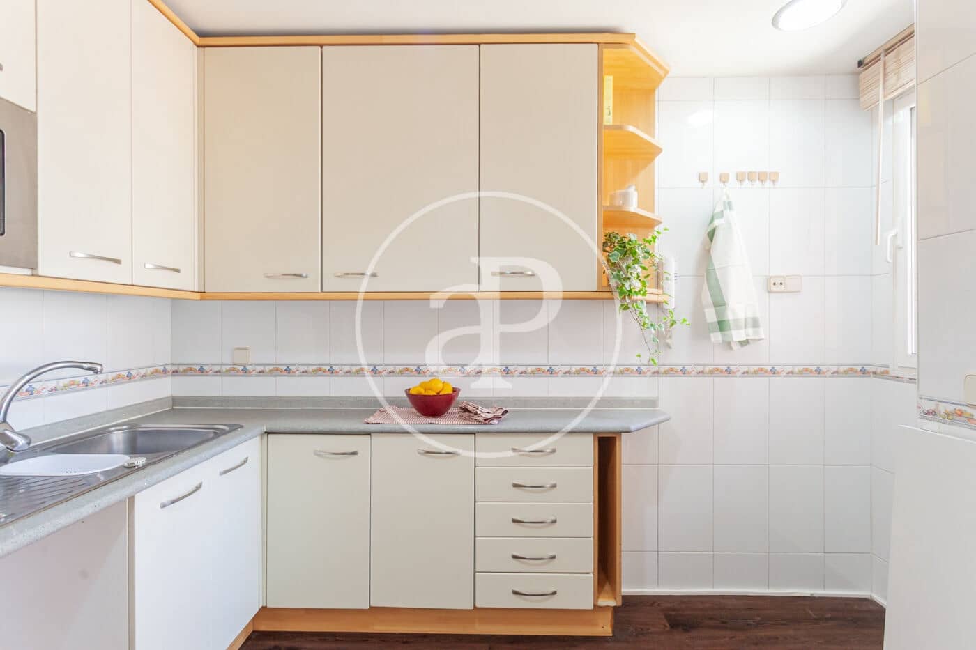 4 Zimmer Apartment zu verkaufen in Madrid Stadt mit Pool - 890.000 € (Ref: 10044863)