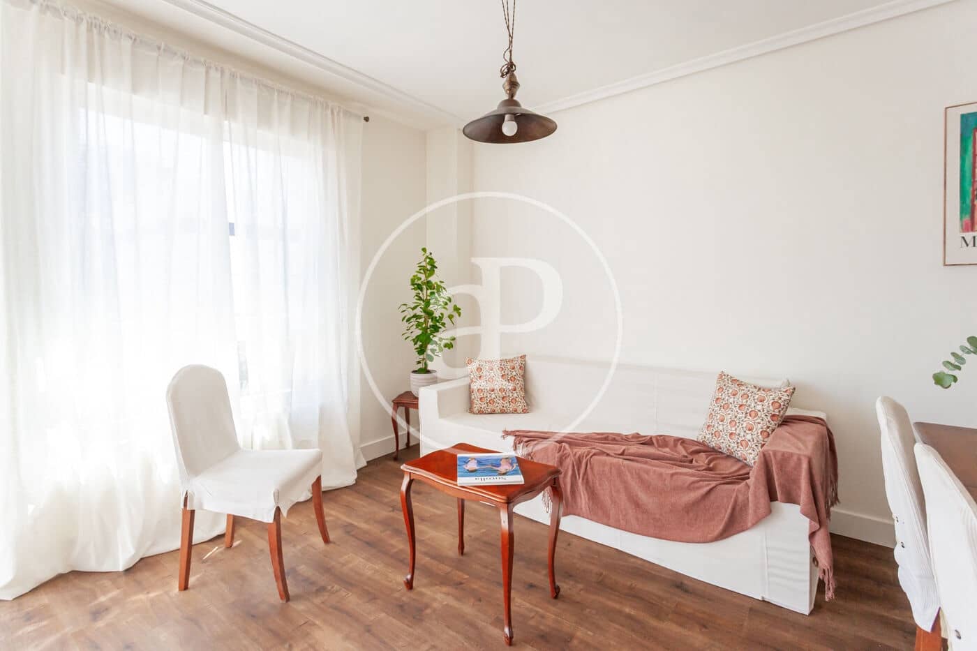 4 Zimmer Apartment zu verkaufen in Madrid Stadt mit Pool - 890.000 € (Ref: 10044863)