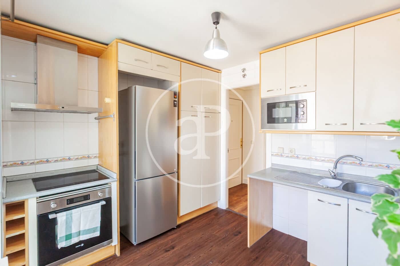 4 Zimmer Apartment zu verkaufen in Madrid Stadt mit Pool - 890.000 € (Ref: 10044863)