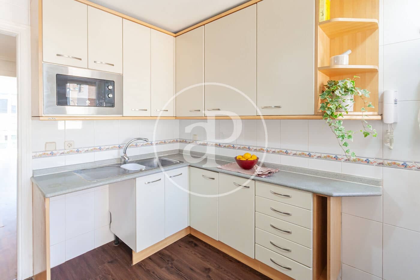4 Zimmer Apartment zu verkaufen in Madrid Stadt mit Pool - 890.000 € (Ref: 10044863)