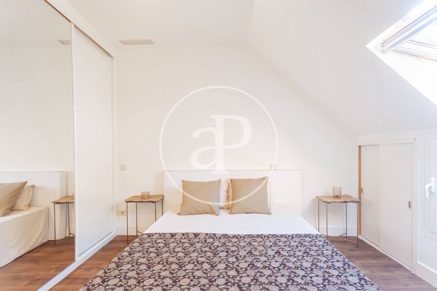 4 Zimmer Apartment zu verkaufen in Madrid Stadt mit Pool - 890.000 € (Ref: 10044863)
