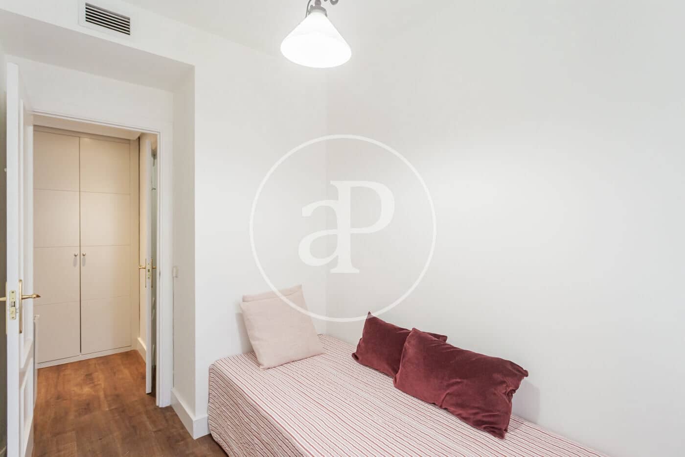 4 Zimmer Apartment zu verkaufen in Madrid Stadt mit Pool - 890.000 € (Ref: 10044863)