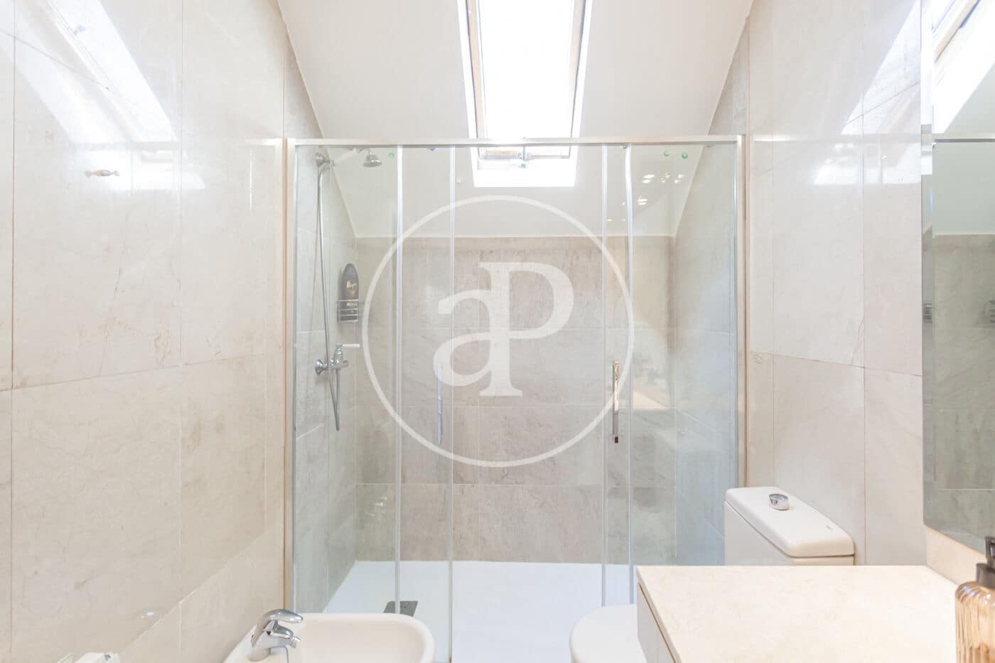 4 Zimmer Apartment zu verkaufen in Madrid Stadt mit Pool - 890.000 € (Ref: 10044863)