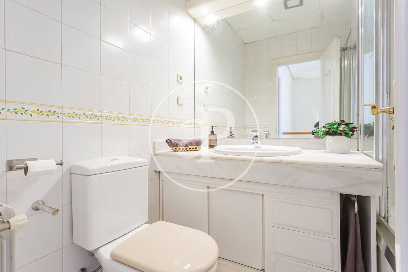 4 Zimmer Apartment zu verkaufen in Madrid Stadt mit Pool - 890.000 € (Ref: 10044863)