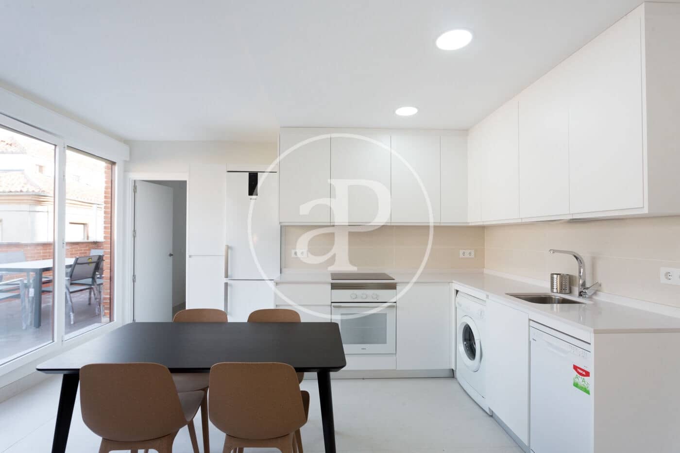 2 sypialnia Apartament do wynajęcia w Miasto Madryt - 2 700 € (Ref: 10044865)