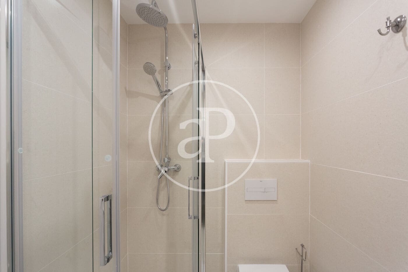 2 sypialnia Apartament do wynajęcia w Miasto Madryt - 2 700 € (Ref: 10044865)