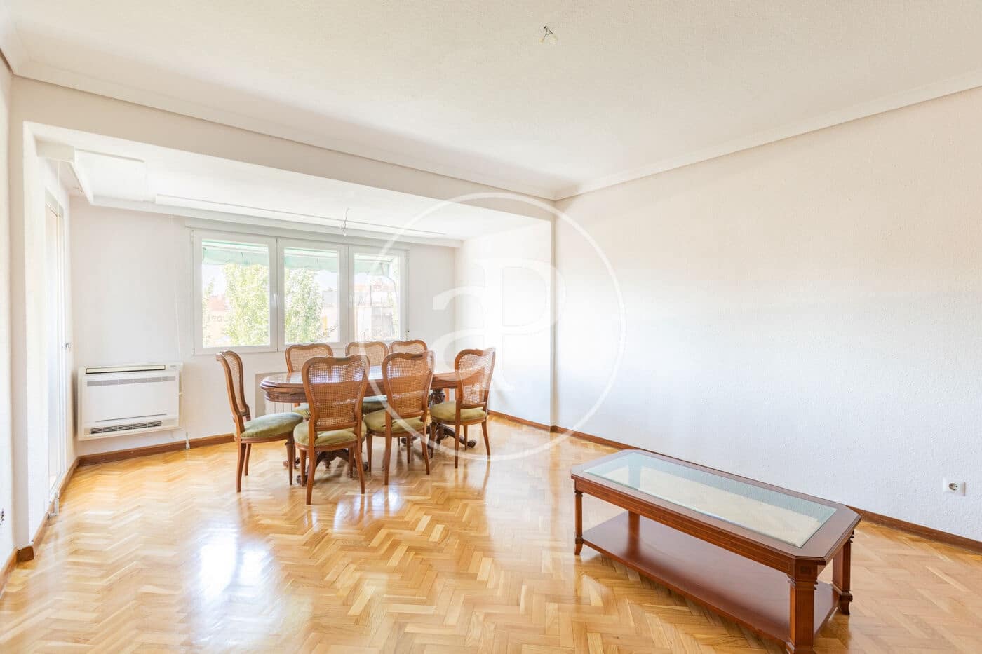 4 sypialnia Apartament do wynajęcia w Miasto Madryt z basenem garażem - 2 500 € (Ref: 10044869)