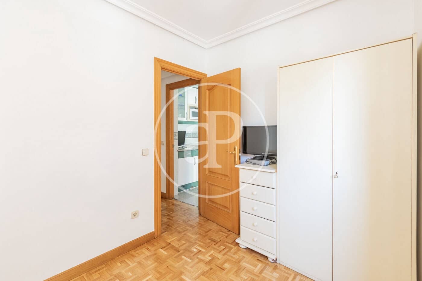 4 sypialnia Apartament do wynajęcia w Miasto Madryt z basenem garażem - 2 500 € (Ref: 10044869)