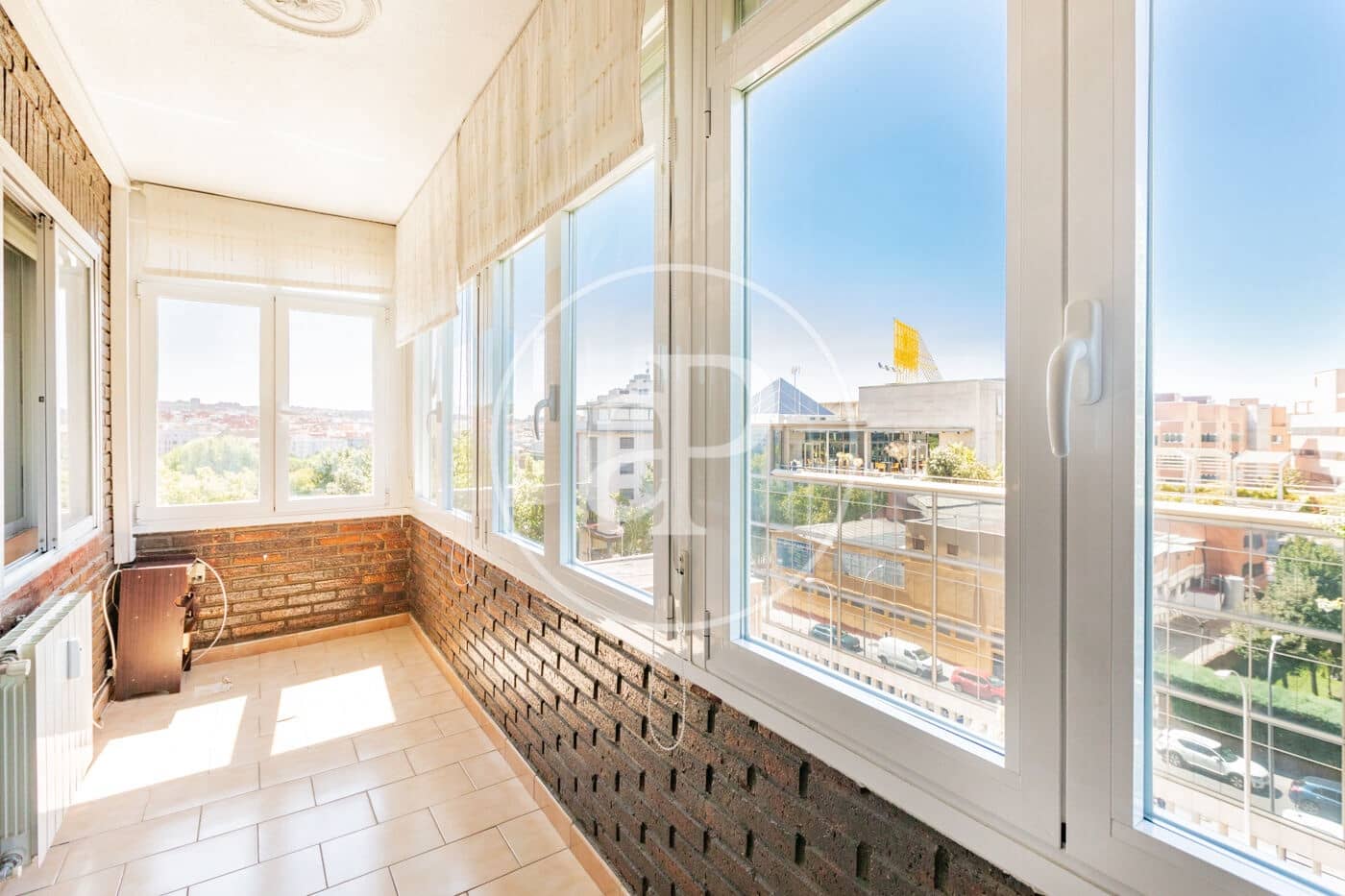 4 sypialnia Apartament do wynajęcia w Miasto Madryt z basenem garażem - 2 500 € (Ref: 10044869)