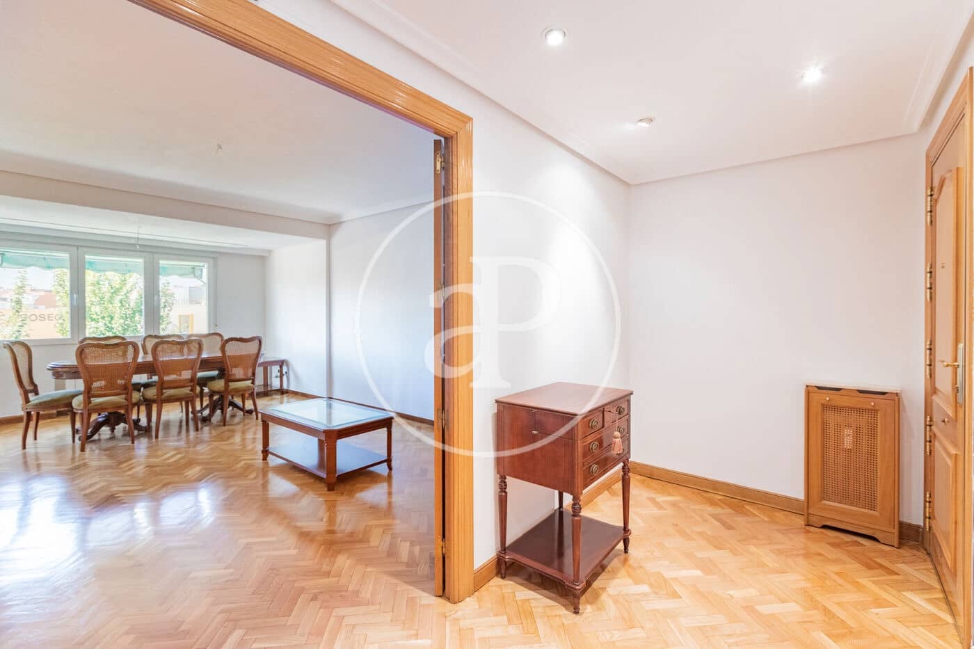 4 sypialnia Apartament do wynajęcia w Miasto Madryt z basenem garażem - 2 500 € (Ref: 10044869)