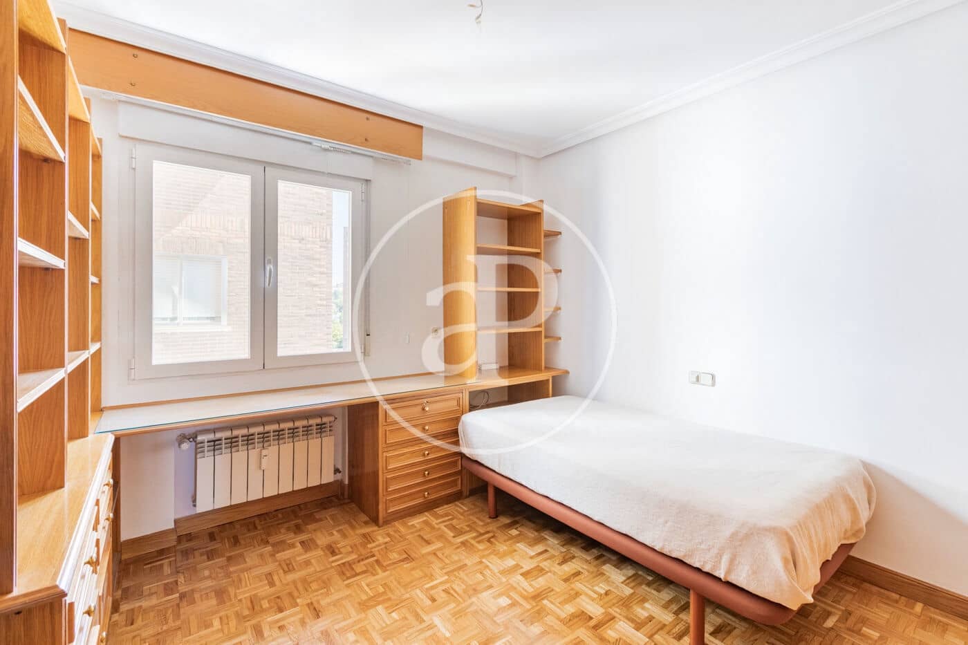 4 sypialnia Apartament do wynajęcia w Miasto Madryt z basenem garażem - 2 500 € (Ref: 10044869)