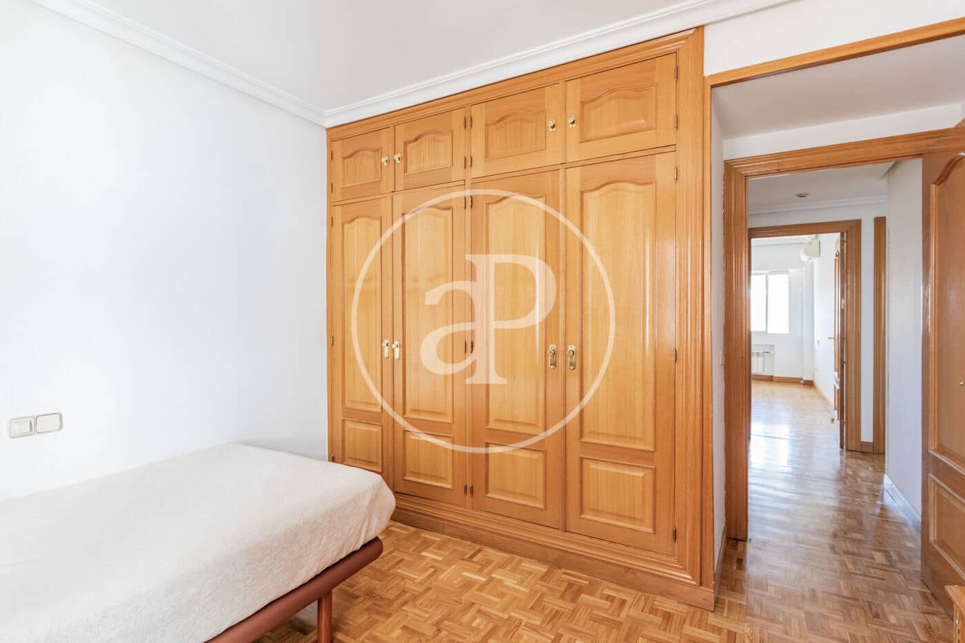 4 sypialnia Apartament do wynajęcia w Miasto Madryt z basenem garażem - 2 500 € (Ref: 10044869)