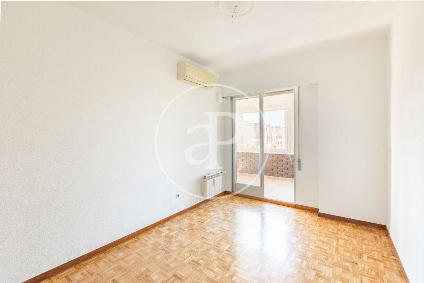 4 sypialnia Apartament do wynajęcia w Miasto Madryt z basenem garażem - 2 500 € (Ref: 10044869)