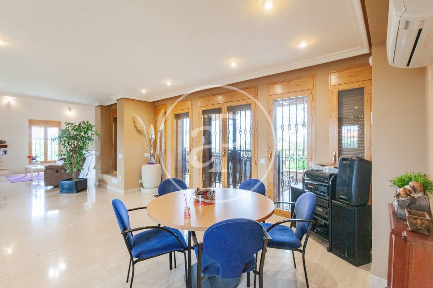 7 bedroom Villa for sale in Villaviciosa de Odon with pool - € 4,000,000 (Ref: 10047366)