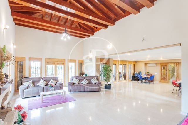 7 quarto Moradia para venda em Villaviciosa de Odón com piscina - 4 000 000 € (Ref: 10047366)