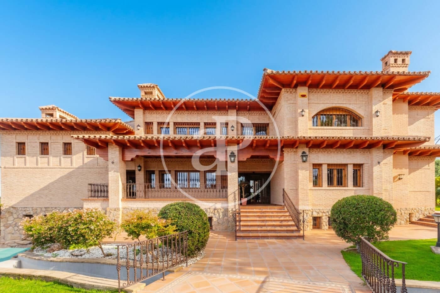 7 bedroom Villa for sale in Villaviciosa de Odon with pool - € 4,000,000 (Ref: 10047366)