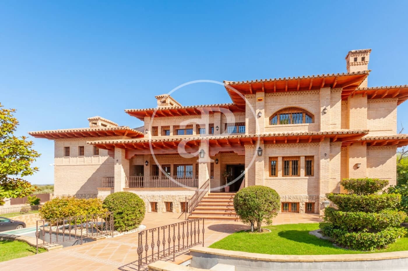 7 bedroom Villa for sale in Villaviciosa de Odon with pool - € 4,000,000 (Ref: 10047366)