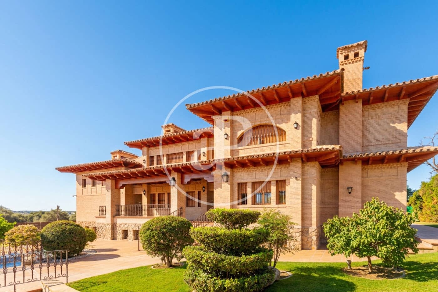 7 bedroom Villa for sale in Villaviciosa de Odon with pool - € 4,000,000 (Ref: 10047366)