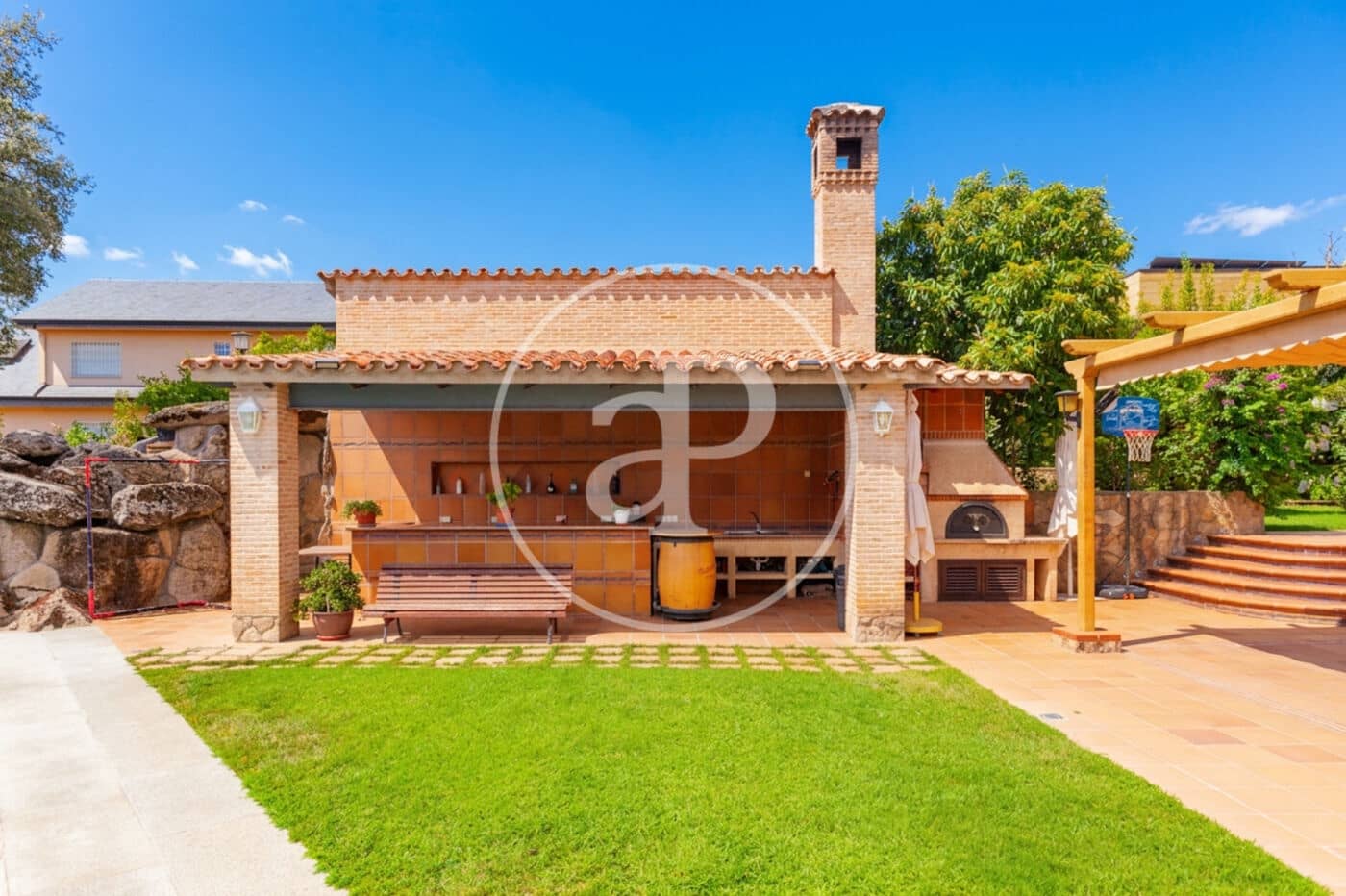 7 bedroom Villa for sale in Villaviciosa de Odon with pool - € 4,000,000 (Ref: 10047366)