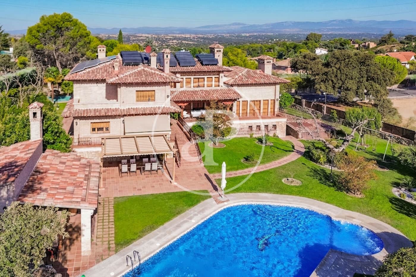 7 bedroom Villa for sale in Villaviciosa de Odon with pool - € 4,000,000 (Ref: 10047366)