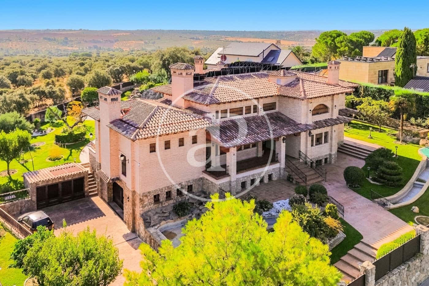 7 bedroom Villa for sale in Villaviciosa de Odon with pool - € 4,000,000 (Ref: 10047366)