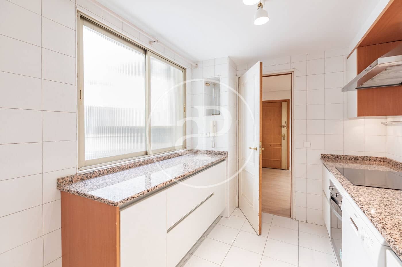 2 soveværelse Lejlighed til leje i Madrid by - € 2.900 (Ref: 10047367)