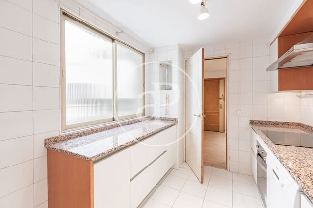 2 slaapkamer Appartement te huur in Recoletos, Madrid stad - € 2.900 (Ref: 10047367)