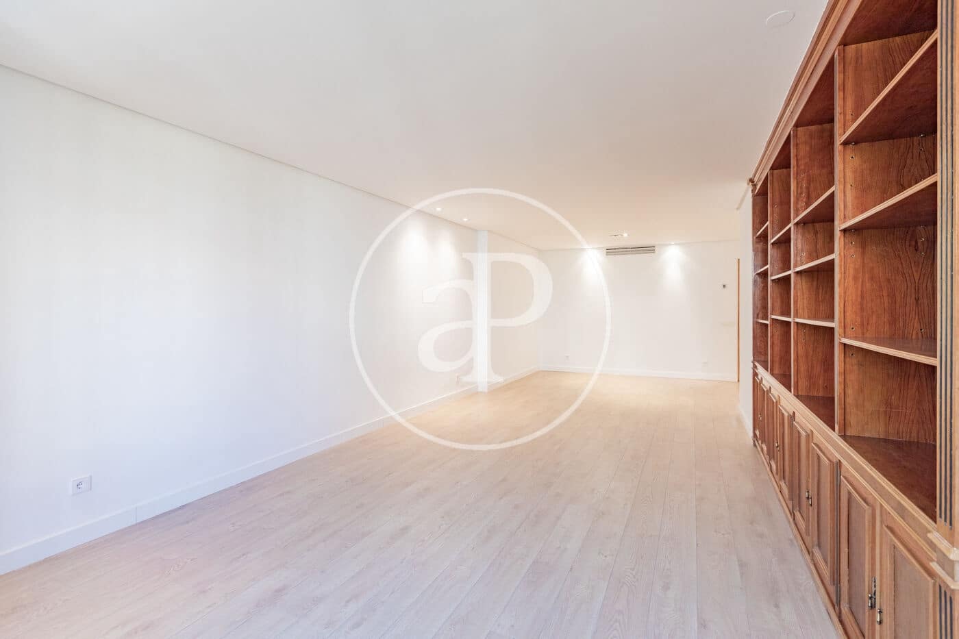 2 soveværelse Lejlighed til leje i Madrid by - € 2.900 (Ref: 10047367)