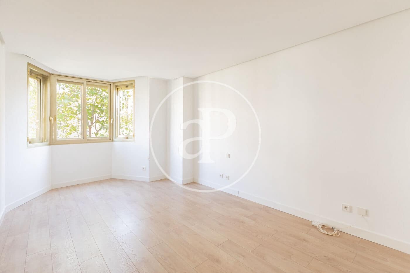2 soveværelse Lejlighed til leje i Madrid by - € 2.900 (Ref: 10047367)