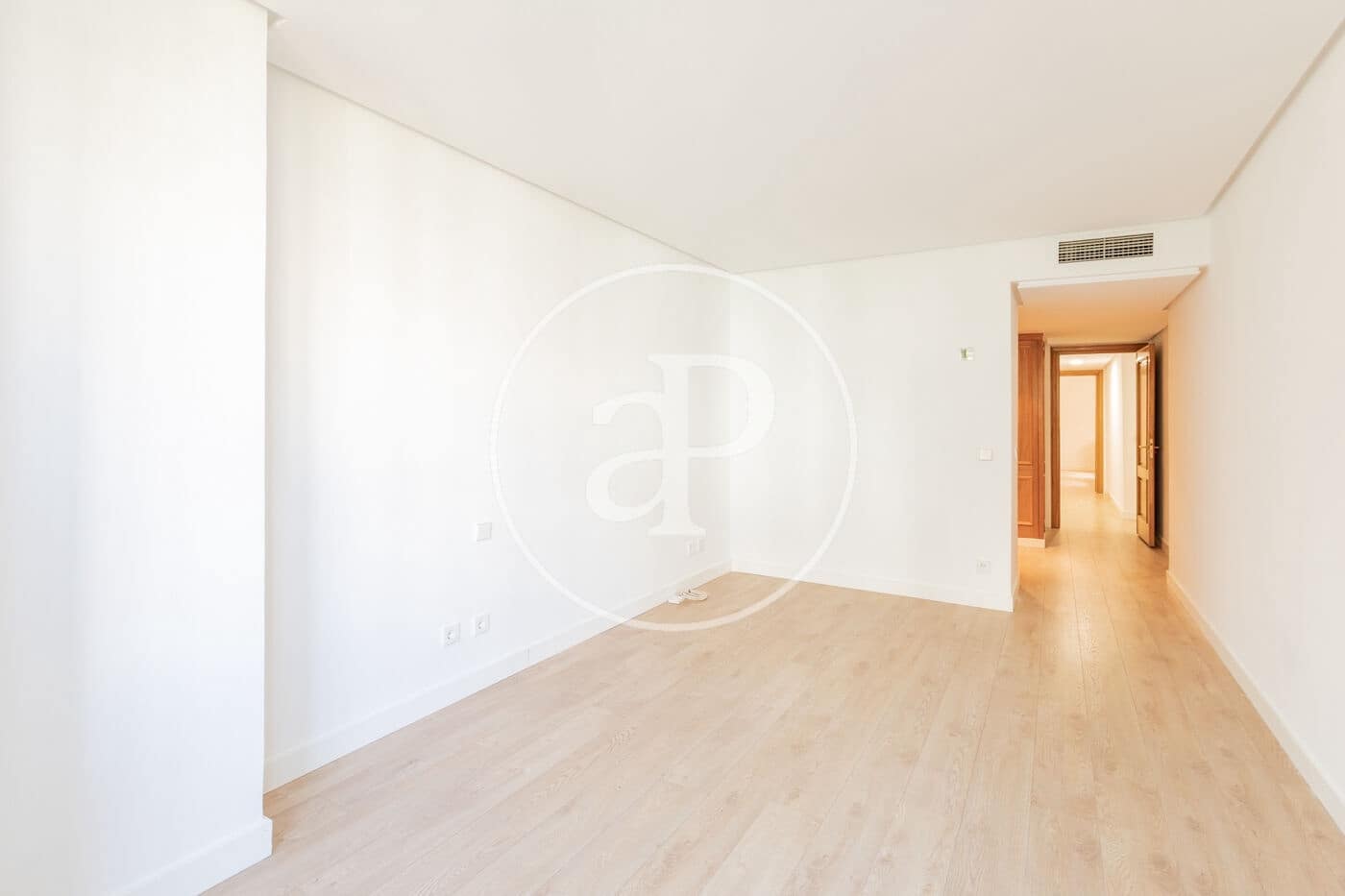 2 soveværelse Lejlighed til leje i Madrid by - € 2.900 (Ref: 10047367)